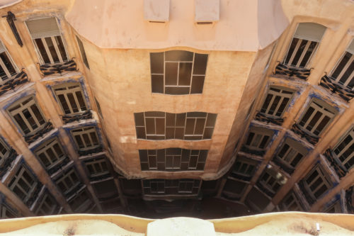 La pedrera (Casa Mila) – Antoni Gaudi – WikiArquitectura_027