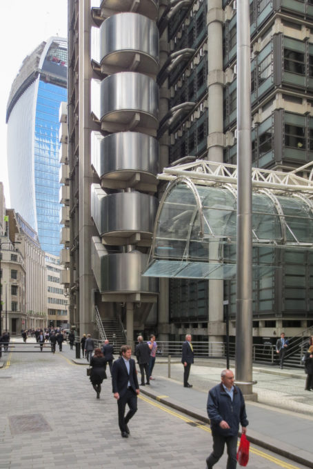 Lloyds Building – Richard Rogers – WikiArchitecture_008