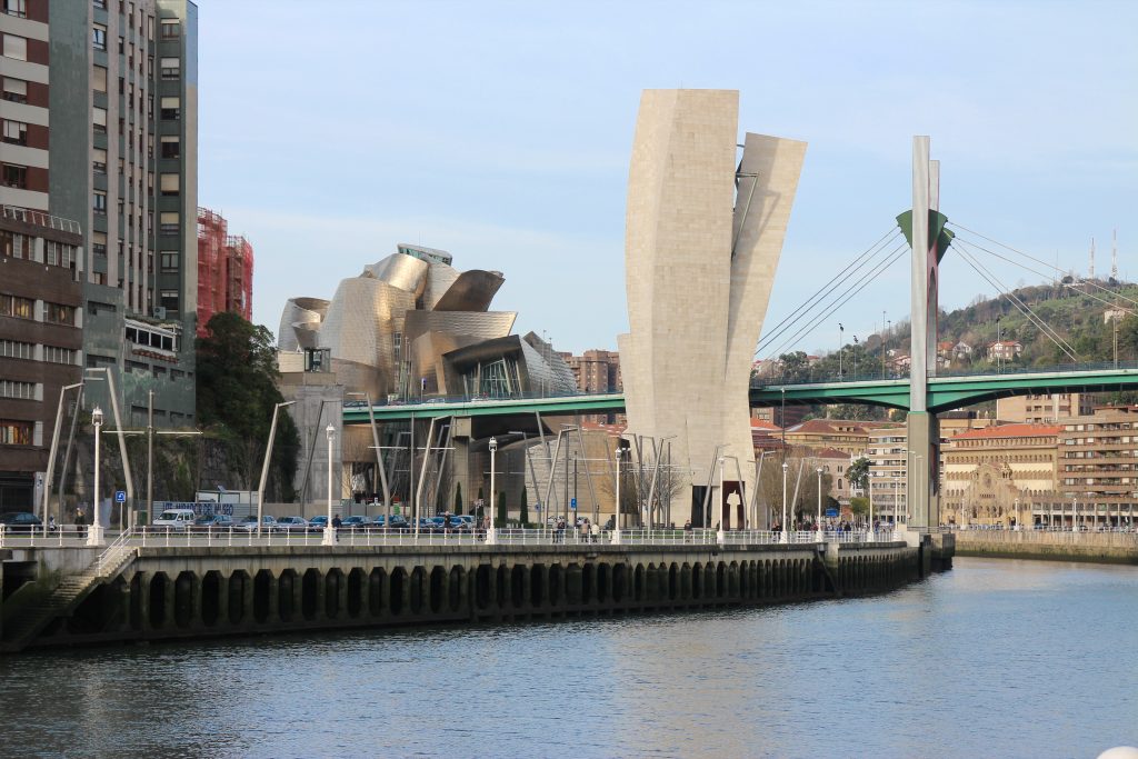 Museo Guggenheim Bilbao – Frank Ghery – WikiArquitectura_001