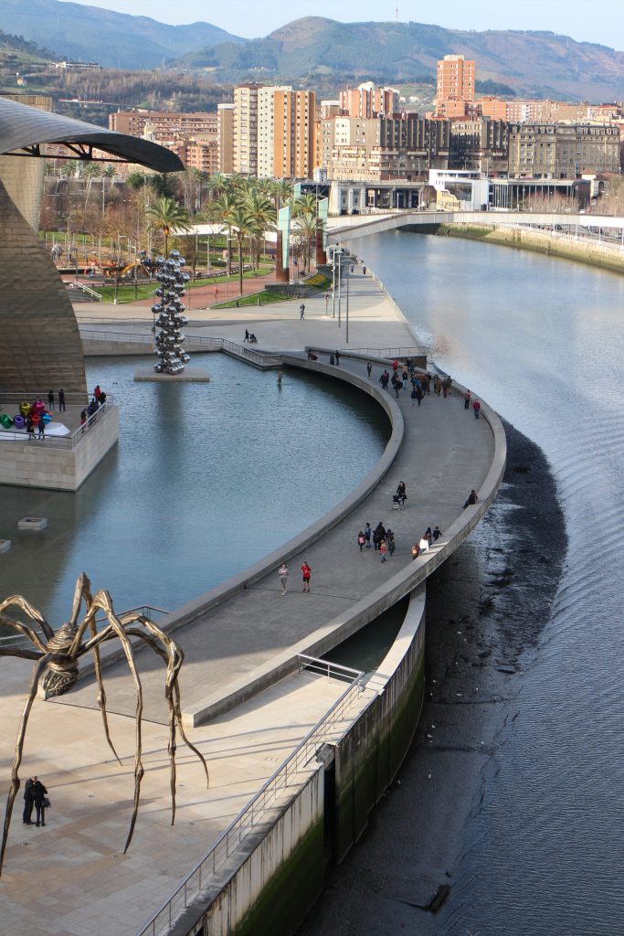 Museo Guggenheim Bilbao – Frank Ghery – WikiArquitectura_010