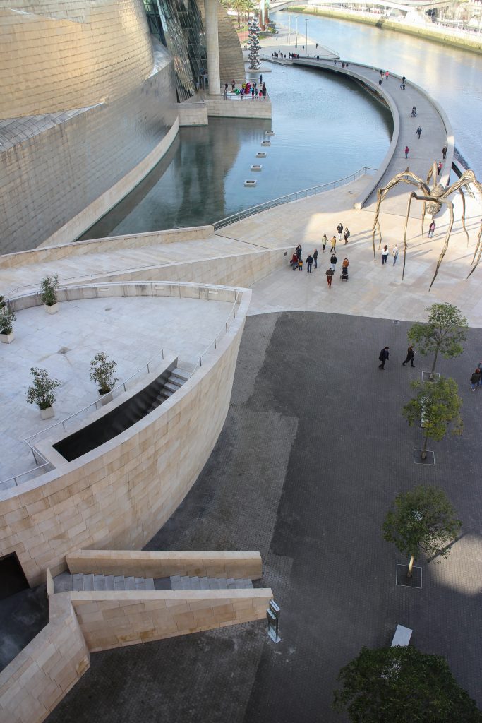 Museo Guggenheim Bilbao – Frank Ghery – WikiArquitectura_014