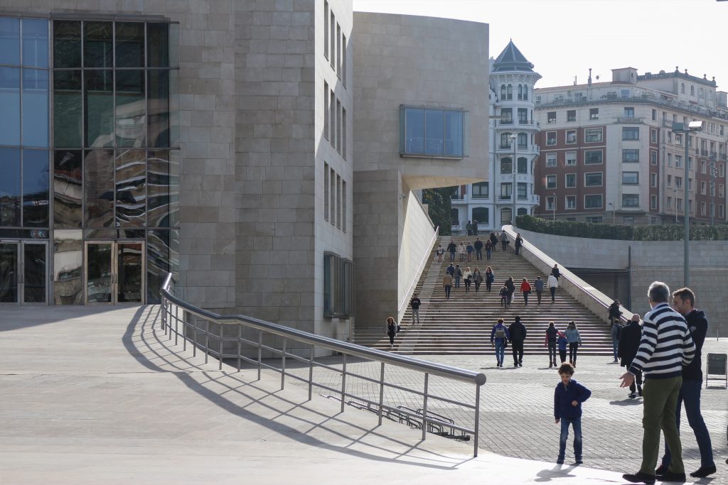 Museo Guggenheim Bilbao – Frank Ghery – WikiArquitectura_030