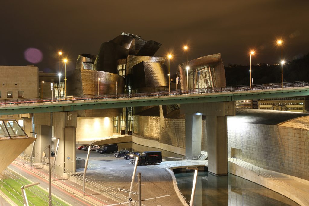 Museo Guggenheim Bilbao – Frank Ghery – WikiArquitectura_038