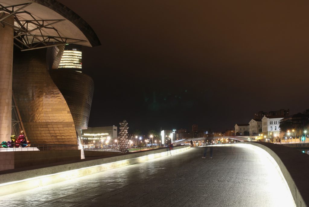 Museo Guggenheim Bilbao – Frank Ghery – WikiArquitectura_042