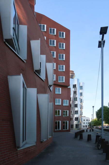 New Zollhof – Frank Gehry – WikiArchitecture_019