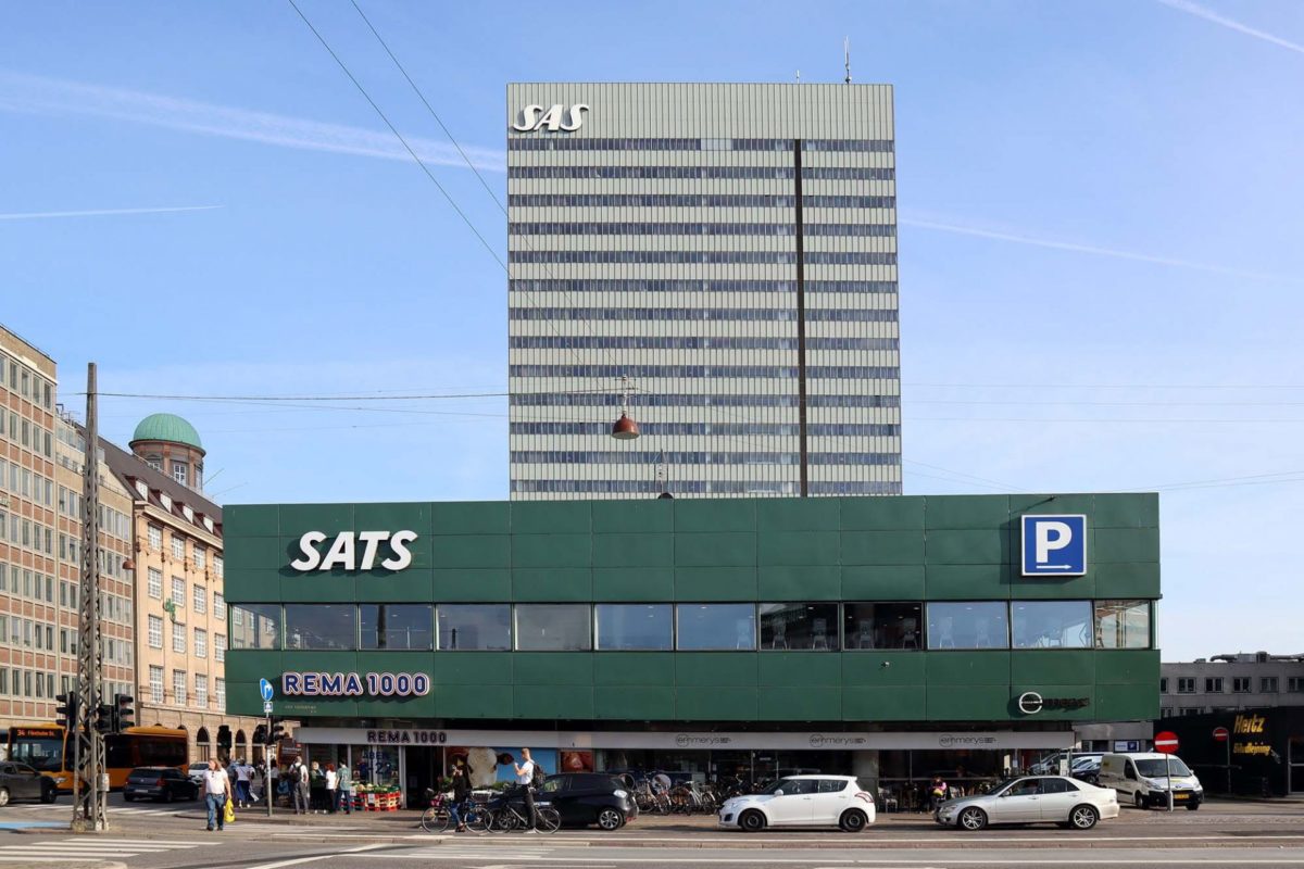 Immeuble SAS / Royal Hotel