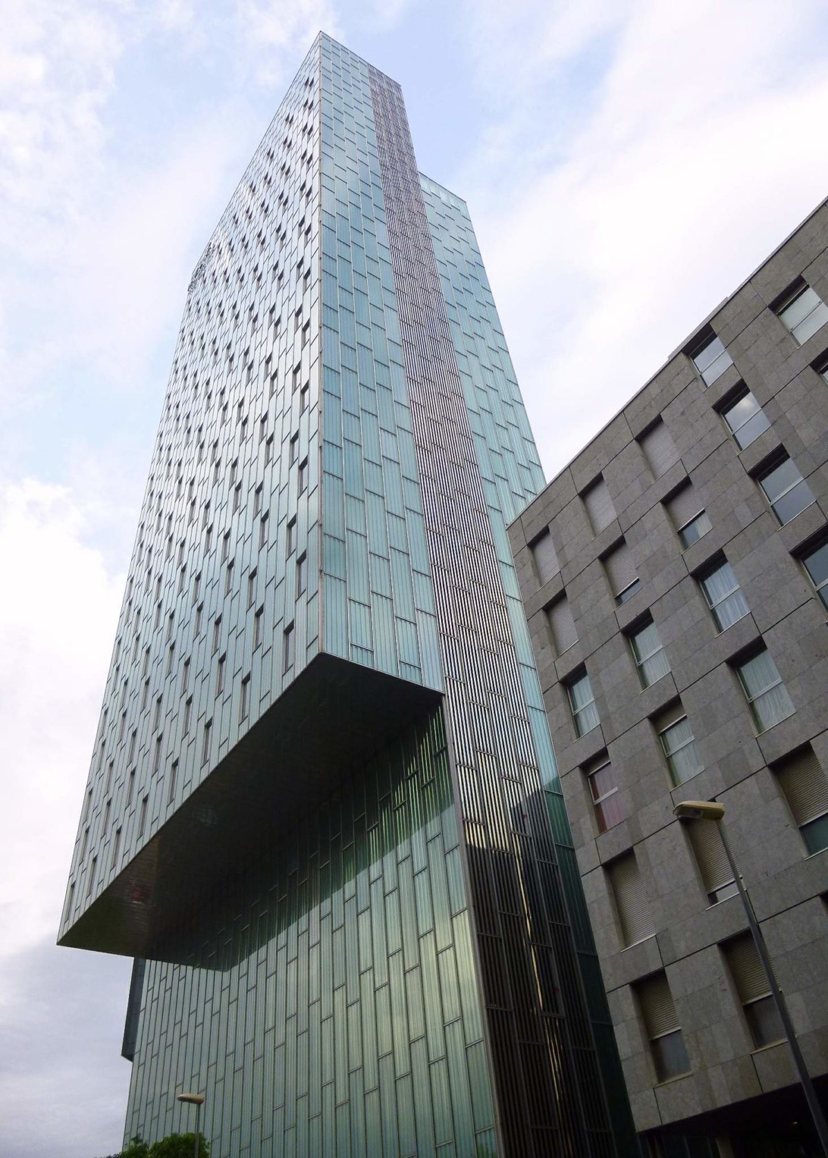 Hôtel Habitat Sky H&R